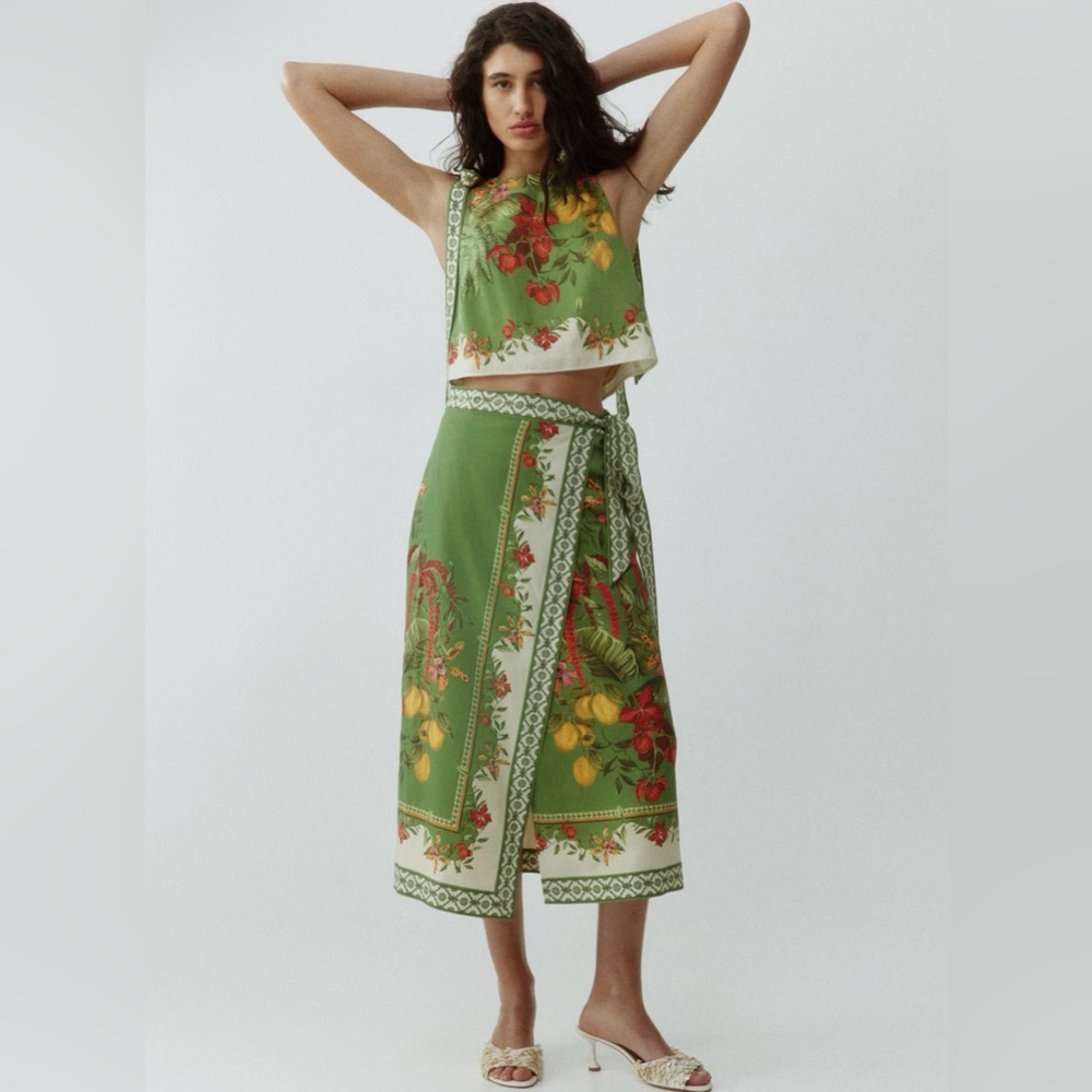 H&M GREEN FLORAL MIDI WRAP SKIRT